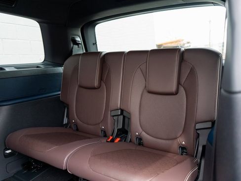 New 2025 Volkswagen ID. Buzz Pro S image 10