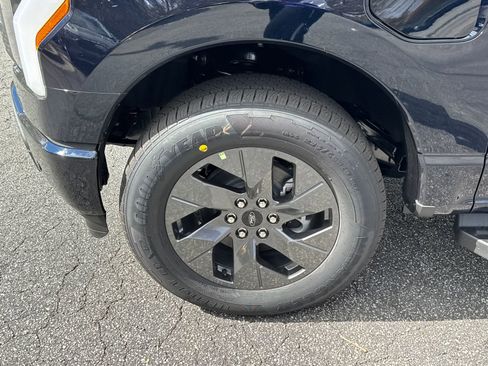 New 2025 Ford F150 Lightning Flash AWD/4WD image 12