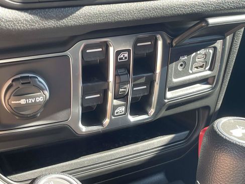 Used 2026 Jeep Wrangler Unlimited Sport AWD/4WD image 18