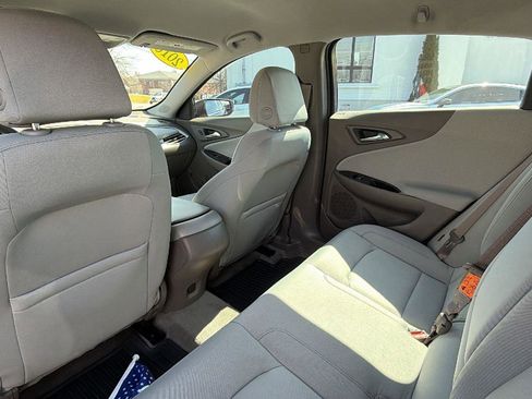 Used 2018 Chevrolet Malibu LS image 32