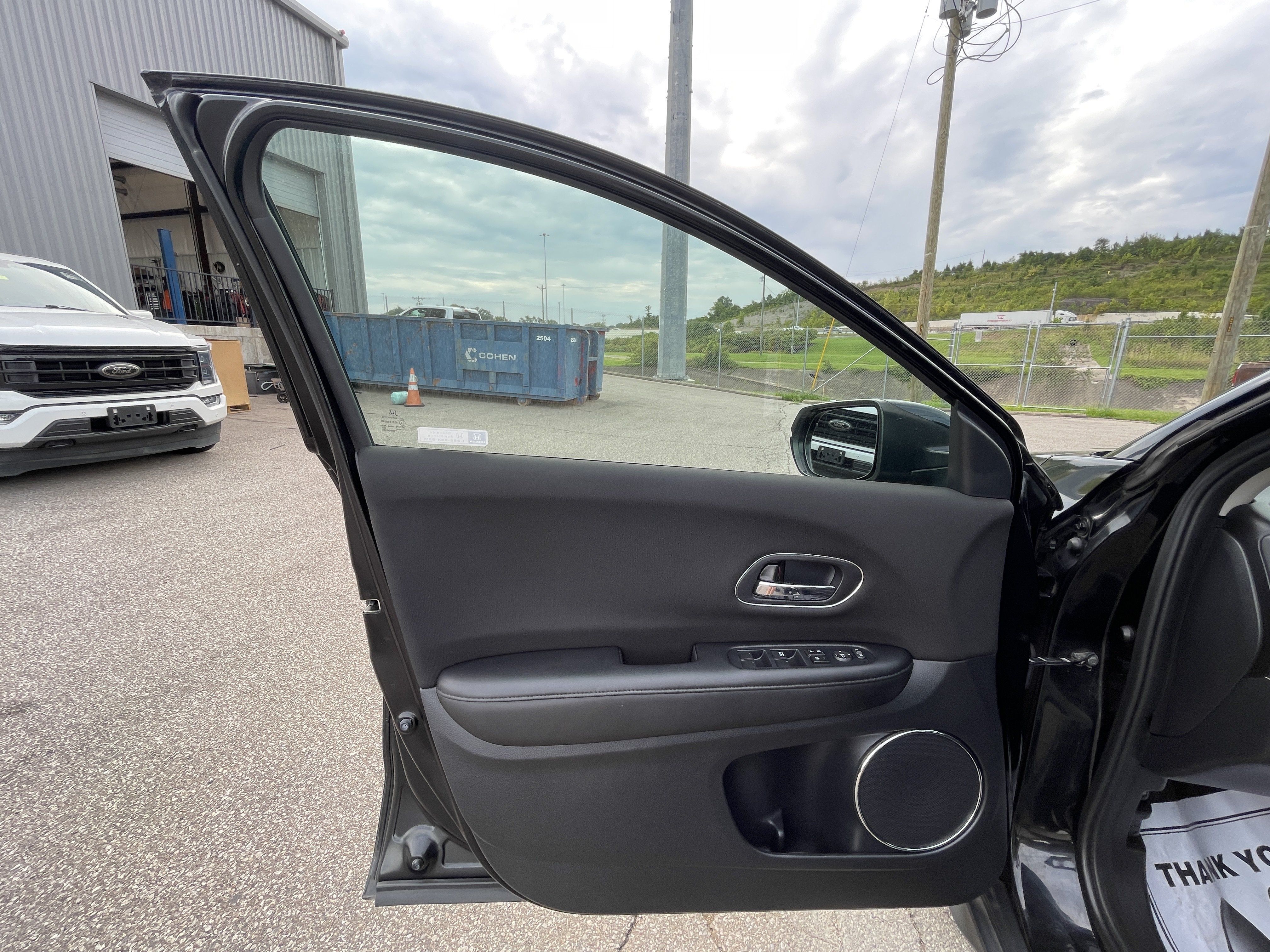 Used 2018 Honda HR-V EX image 8
