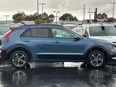 New 2026 Kia Niro SX image 3
