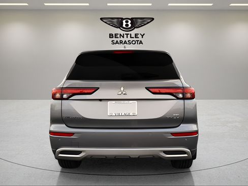 Used 2023 Mitsubishi Outlander SEL AWD/4WD image 4
