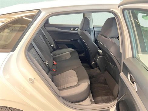 Used 2025 Kia K5 LXS image 8