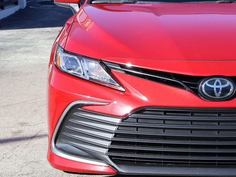 Used 2023 Toyota Camry LE image 10