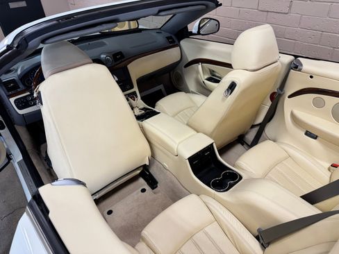 Used 2011 Maserati GranTurismo Convertible RWD image 24