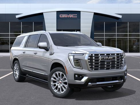 New 2026 GMC Yukon XL Denali w/ Denali Reserve Package AWD/4WD image 7
