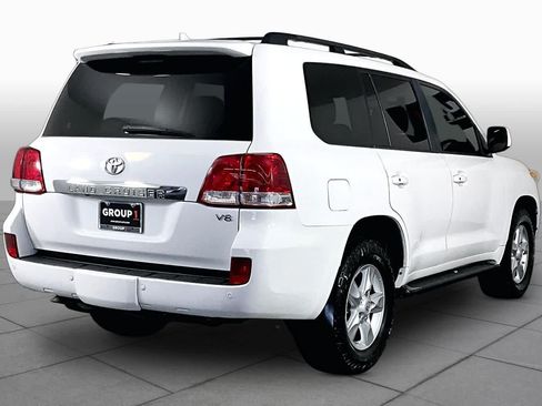 Used 2011 Toyota Land Cruiser w/ Upgrade Pkg AWD/4WD image 11