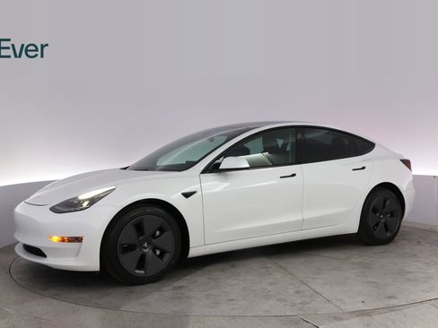 Used 2023 Tesla Model 3 Standard Range RWD image 18