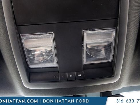 Used 2021 Dodge Challenger SXT w/ Driver Convenience Group RWD image 12