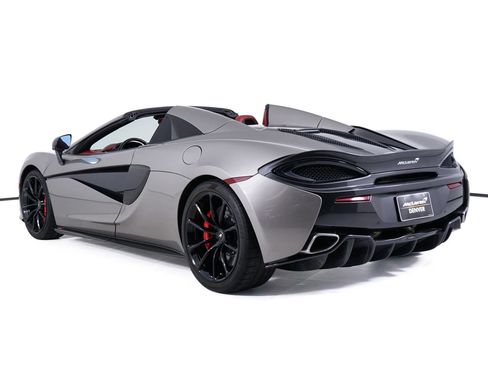 Used 2019 McLaren 570S Spider RWD image 3