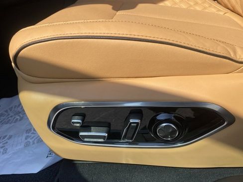 New 2025 Jeep Grand Cherokee Summit image 17