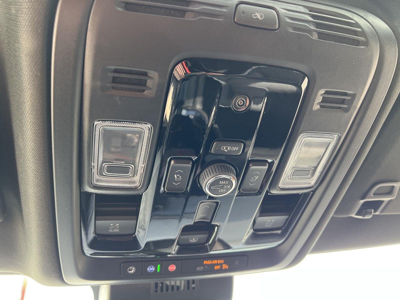 Used 2026 GMC Yukon AT4 Ultimate w/ LPO, Floor Liner Package AWD/4WD image 26