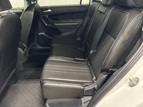 Used 2022 Volkswagen Tiguan SE AWD/4WD image 17