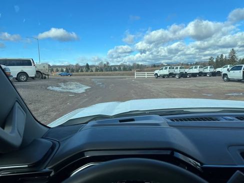 New 2024 GMC Sierra 1500 SLE AWD/4WD image 18