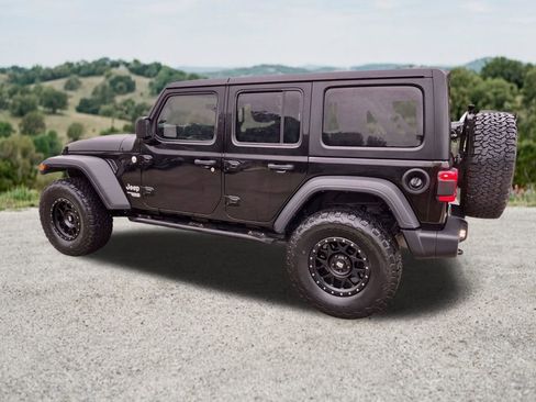 Used 2018 Jeep Wrangler Unlimited Sport S AWD/4WD image 7