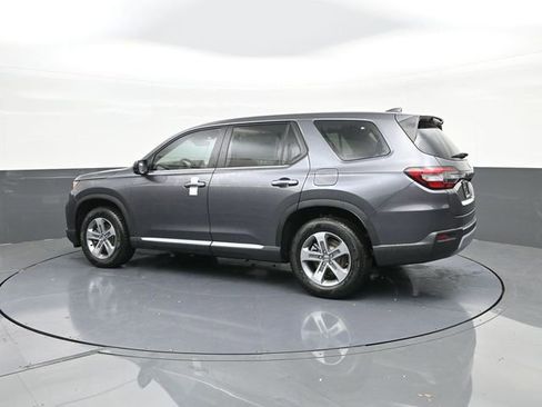 New 2025 Honda Pilot EX-L image 5