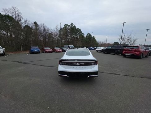 New 2026 Hyundai Sonata Limited FWD image 15