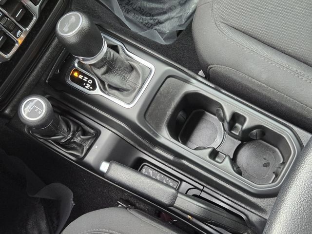 Used 2022 Jeep Wrangler Unlimited Sport AWD/4WD image 20