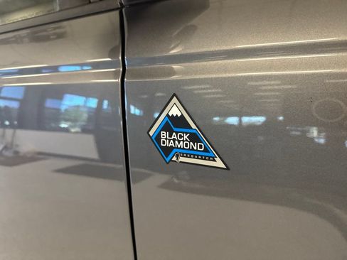 Used 2023 Ford Bronco Black Diamond w/ Sasquatch Package AWD/4WD image 32