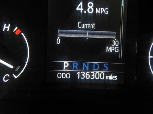 Used 2018 Toyota Sequoia Limited w/ Safety & Convenience Package AWD/4WD image 37