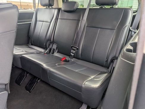 Used 2024 Ford Expedition Max XLT image 30