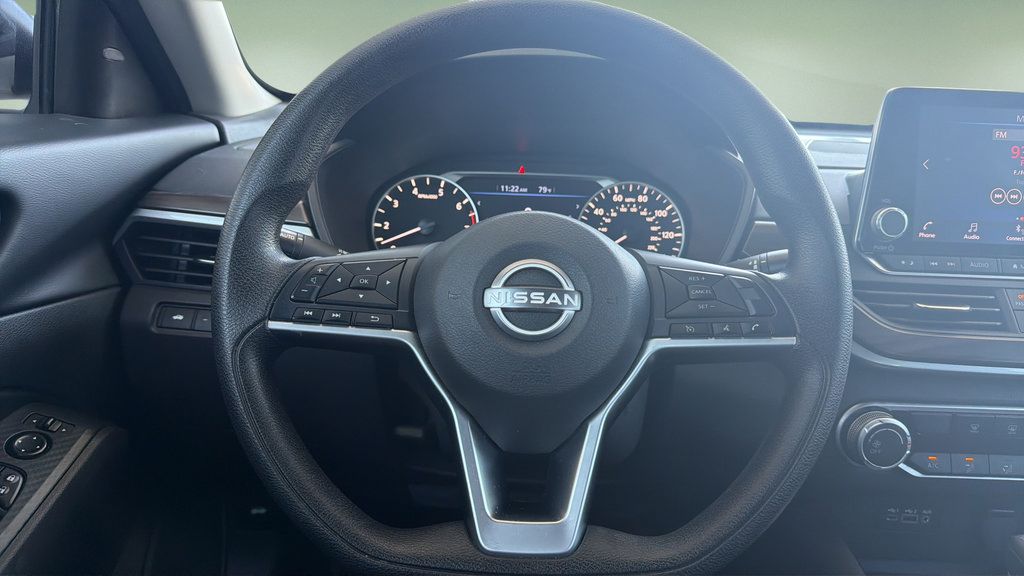 Certified 2024 Nissan Altima 2.5 SV FWD image 9