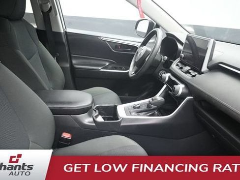 Used 2023 Toyota RAV4 LE AWD/4WD image 16