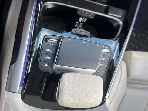 Used 2022 Mercedes-Benz GLB 250 4MATIC image 22