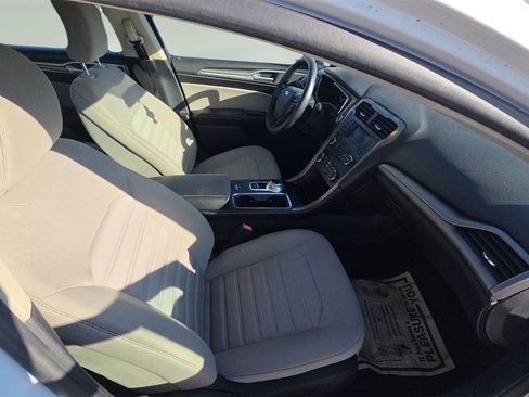 Used 2018 Ford Fusion S image 25