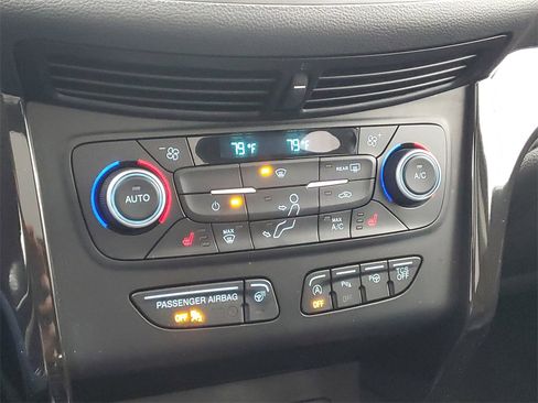 Used 2019 Ford Escape Titanium image 26