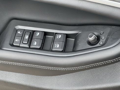 New 2026 Jeep Grand Cherokee Altitude image 10