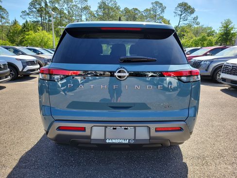 New 2026 Nissan Pathfinder SL FWD image 8