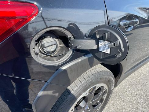 Used 2023 Subaru Crosstrek 2.0i Premium image 28