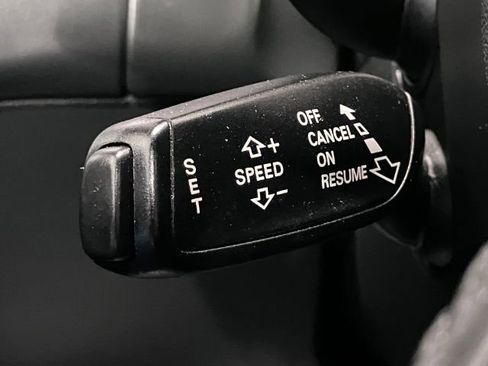 Used 2013 Audi A4 2.0T Prestige w/ Prestige Pkg image 36