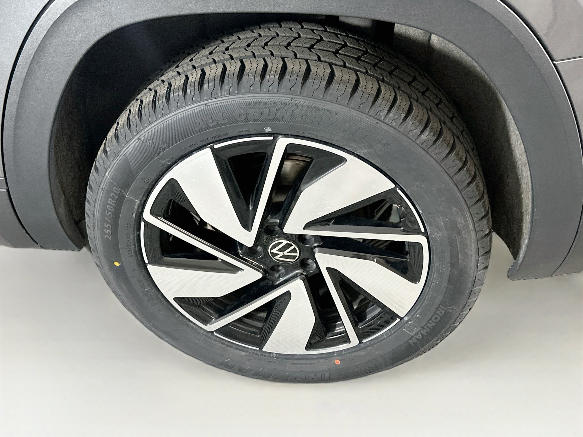 Used 2025 Volkswagen Atlas SE FWD image 11