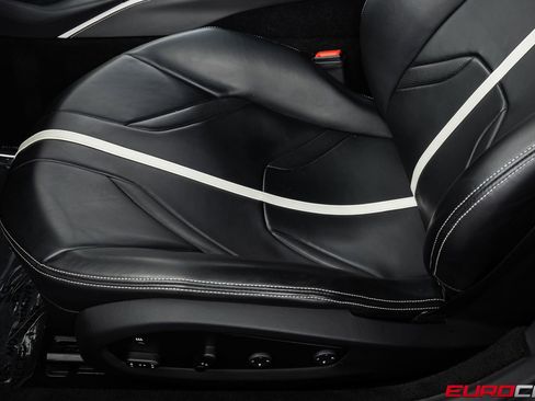 Used 2020 Ferrari 812 Superfast RWD image 44