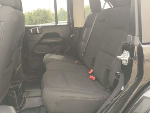 Used 2018 Jeep Wrangler Unlimited Sahara w/ Dual Top Group AWD/4WD image 30