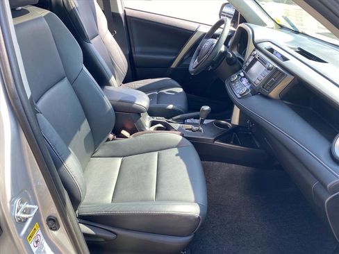 Used 2014 Toyota RAV4 Limited AWD/4WD image 25