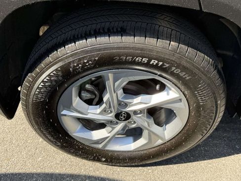 Certified 2023 Hyundai Tucson SE w/ Winter Package AWD/4WD image 8