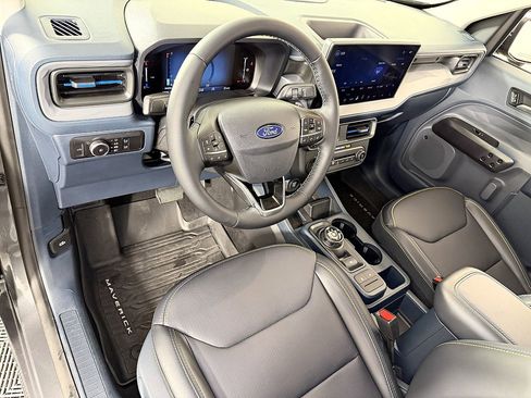 Used 2025 Ford Maverick Lobo image 20