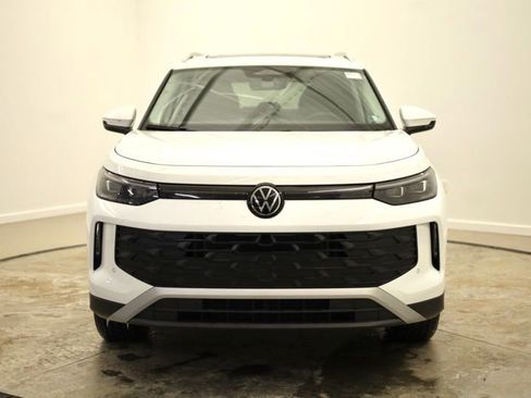 New 2026 Volkswagen Tiguan SE AWD/4WD image 8