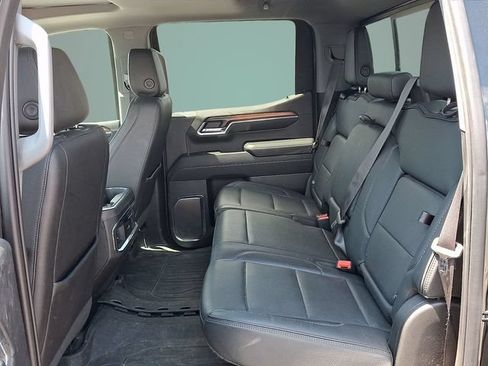 Used 2024 GMC Sierra 1500 Denali w/ Technology Package AWD/4WD image 6