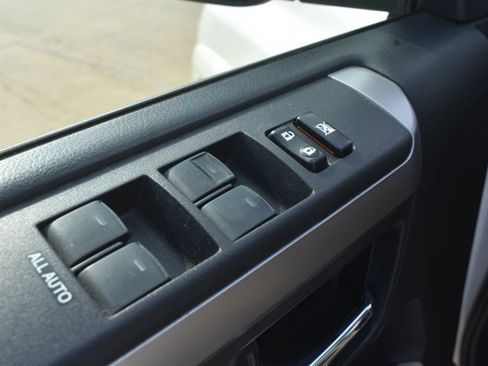 Used 2018 Toyota 4Runner Limited RWD image 12