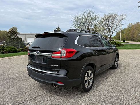 Used 2021 Subaru Ascent Premium w/ Convenience Package AWD/4WD image 9