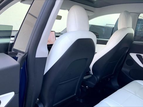 Used 2021 Tesla Model Y Long Range AWD/4WD image 12
