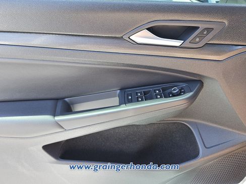 Used 2022 Volkswagen GTI SE FWD image 23