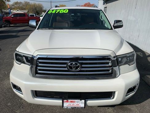Used 2019 Toyota Sequoia Platinum image 2
