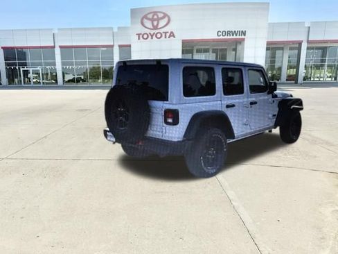Used 2025 Jeep Wrangler Unlimited Sport AWD/4WD image 18