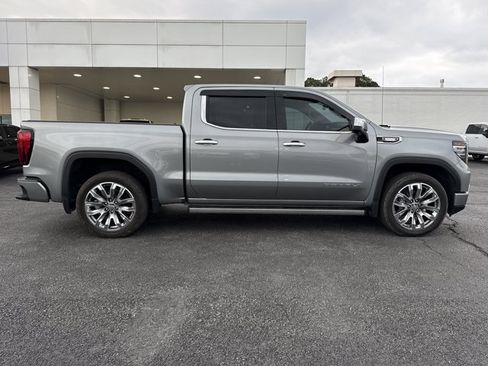 Used 2024 GMC Sierra 1500 Denali AWD/4WD image 2